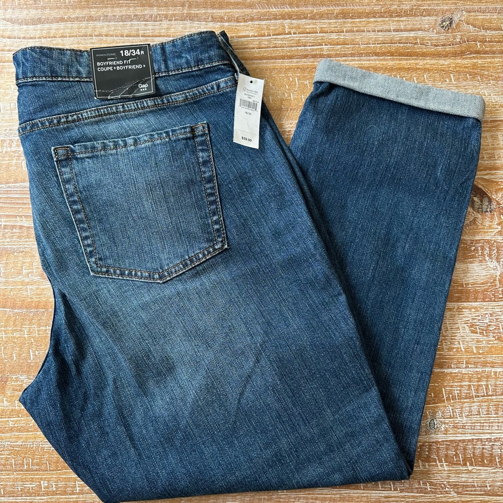 GAP Women's Boyfriend Jeans - Medium Blue